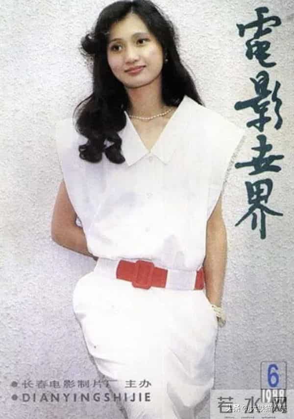 看63岁林芳兵和59岁陶慧敏，才知上了年纪，会打扮比好身材更重要