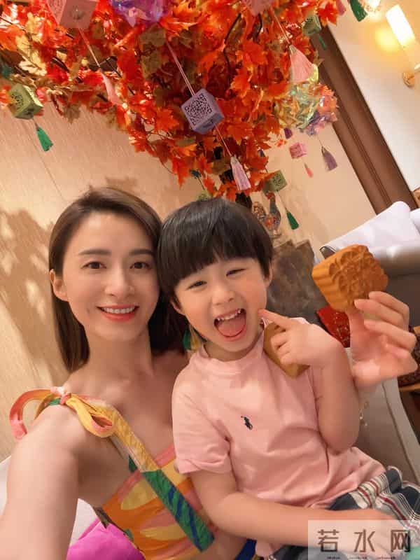 43岁前TVB女星否认退出娱乐圈，但目前大部分时间用于照顾家庭