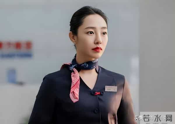 这一晚，41岁的她，把过气女明星的惨，体现的淋漓尽致