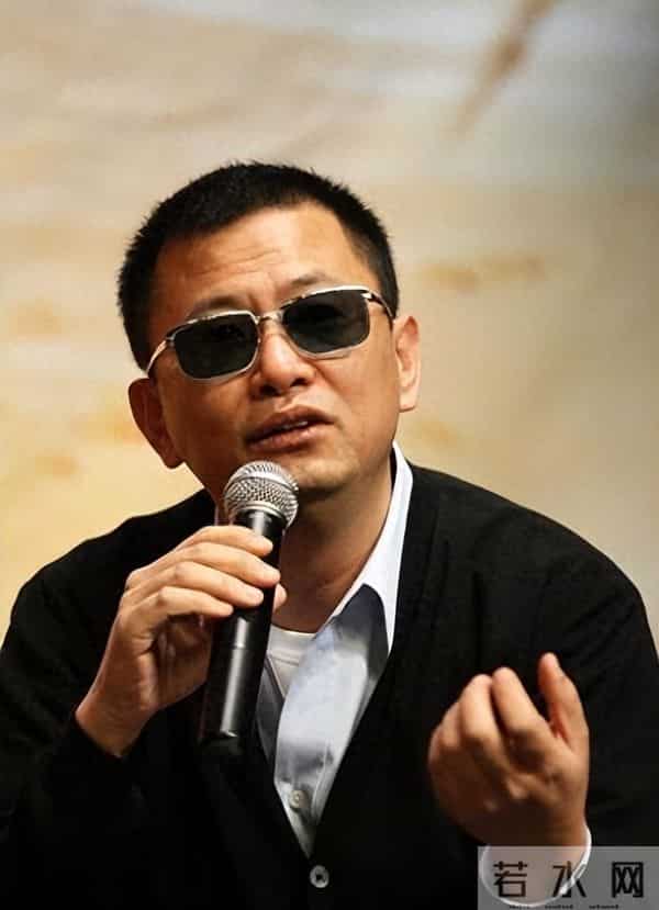 关系藏不住了！刘嘉玲何赛飞因王家卫起冲突，背后的真相太现实