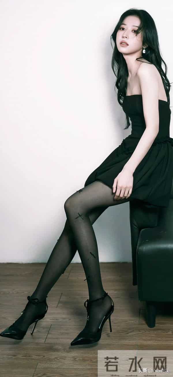 周雨彤 黑丝高跟大长腿