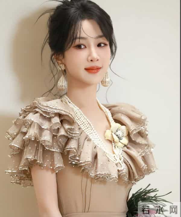 一场生日，戳穿32岁杨紫江湖地位，李现确实一个字都没说错