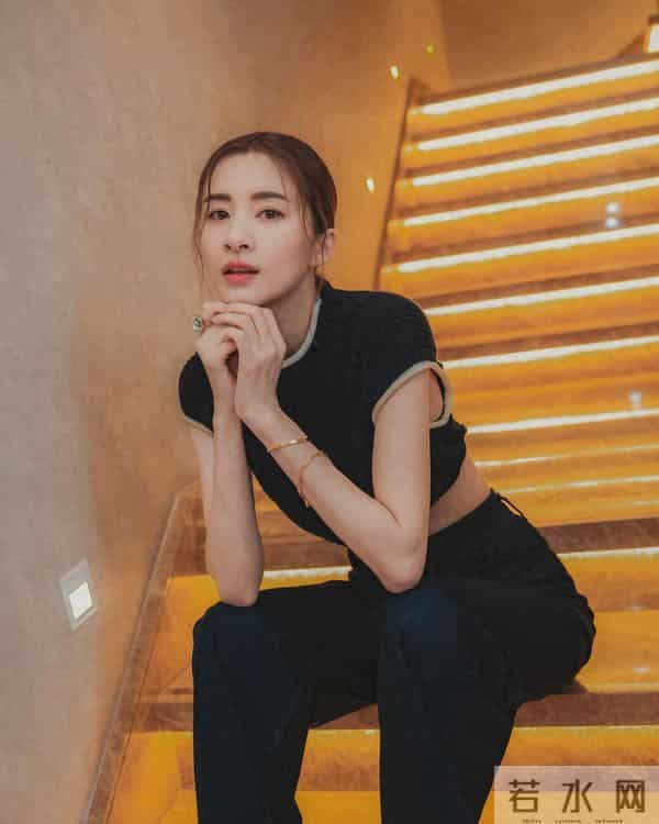 43岁前TVB女星否认退出娱乐圈，但目前大部分时间用于照顾家庭