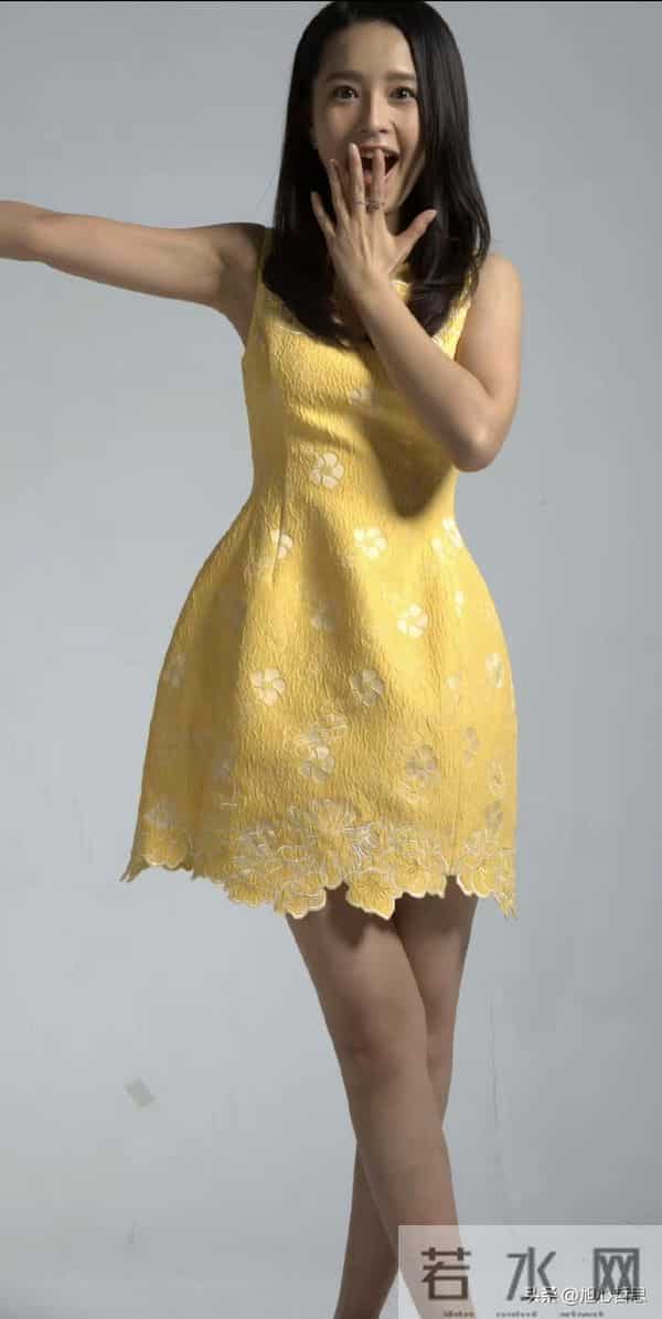 李沁生图，虽然黑了点，但五官精致绝美，天生的美人儿