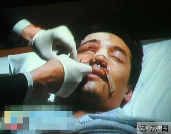 薛佳凝拒聊胡歌?放弃薛佳凝，情断江疏影，娶平凡经纪人的胡歌，今在央视情绪崩溃