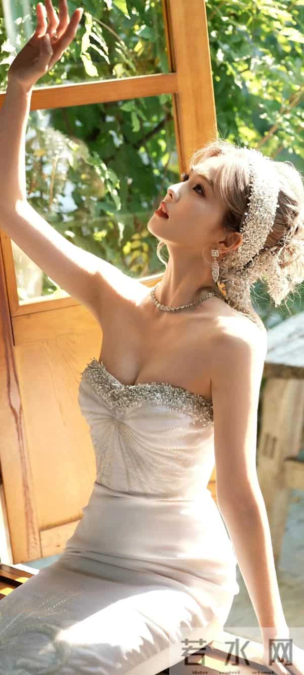 牛奶皮肤白梦妍,白鹿真的挺漂亮的