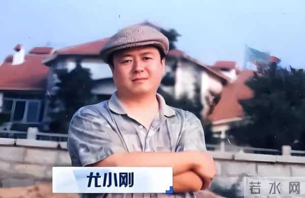 一婚娶央视主持人，二婚娶演员，三婚娶小30岁美女，64岁终于当爹