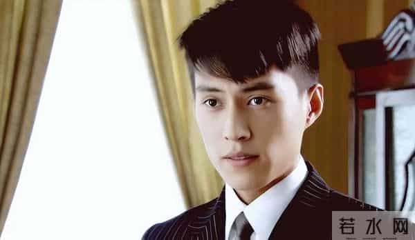 官媒发声!高调宣布48岁靳东喜讯,全网恭喜,终于等来这一天