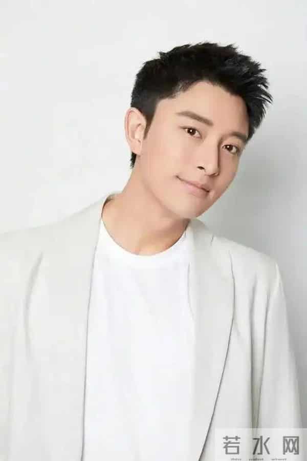 贾乃亮新助播太像前妻，评论区沦陷，网友：为流量不择手段