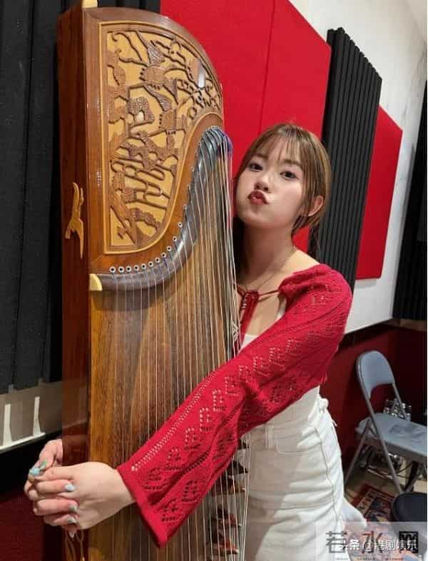 TVB小花晒身材！自夸最大烦恼是长得漂亮！考古筝又自证有才华！