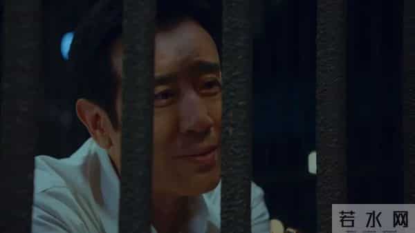 曾黎：“她”在暗夜中，点亮一盏烛火