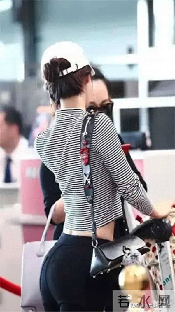 古力娜扎路人镜头下现身，臀部形象遭遇重大转变！