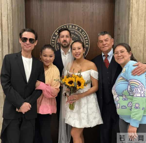 知名演员哭着为妻子筹手术费，急需150万换肝，情绪崩溃泣不成声