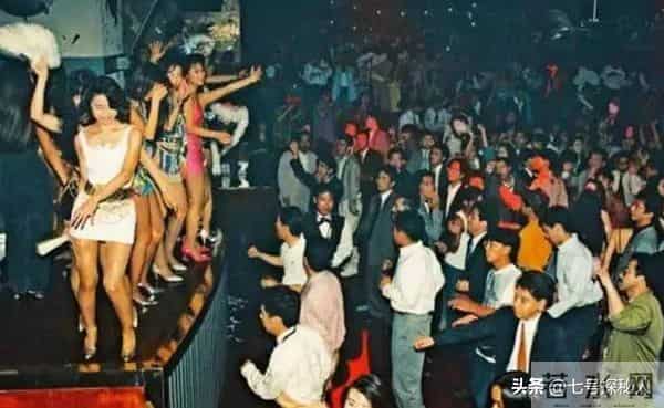 身价过亿坐拥北京一条街？陈道明得叫她姐，儿子是他骄傲也是心病