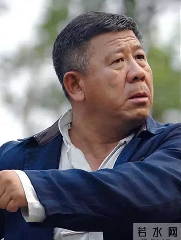 原来他俩是夫妻，家里家外老婆是领导，68岁住大别墅仍坚持拍戏