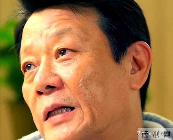 一妻一妾楼上楼下住，鸡飞狗跳生活30年，68岁的寇世勋实在辛苦