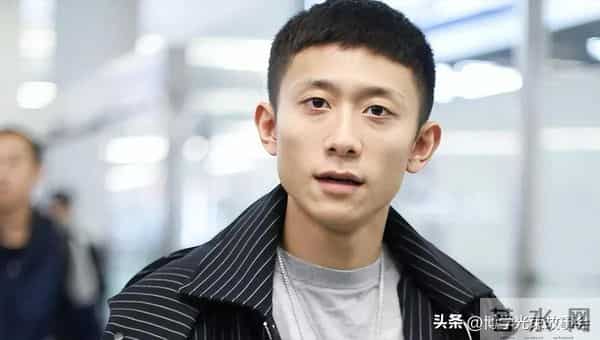 张一山归来，真京圈少爷味儿足。