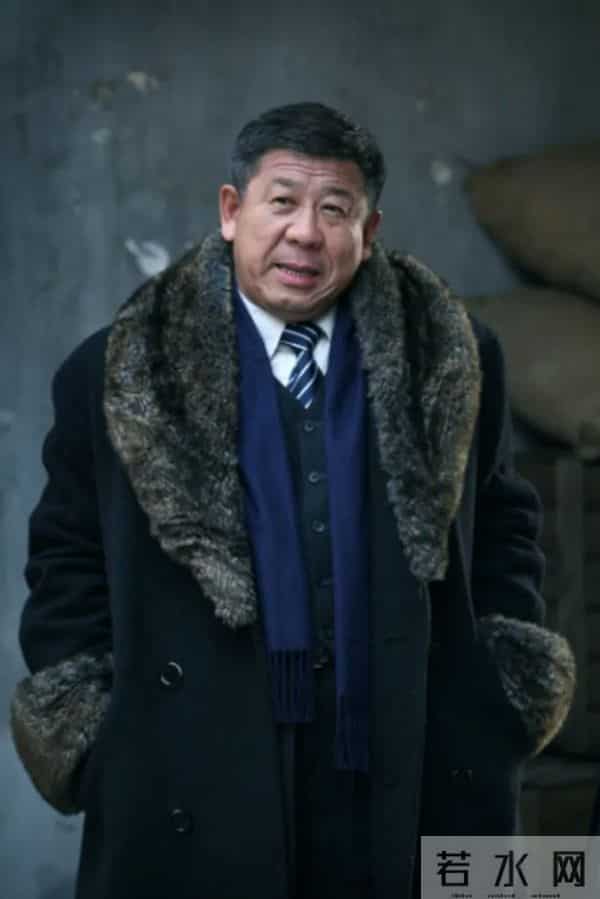 原来他俩是夫妻，家里家外老婆是领导，68岁住大别墅仍坚持拍戏