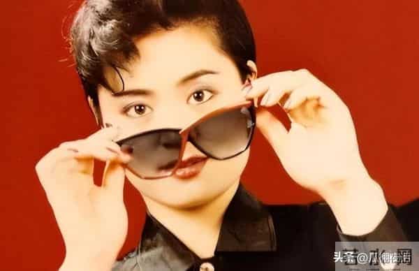 她曾红极一时，打败韦唯毛阿敏，最后却无奈当保姆，如今她怎样了