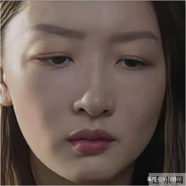 老天呐，周冬雨这素颜，我哑口无言，差点没认出来