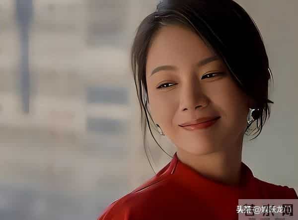 陈思诚爱她，王凯陪伴着她，41岁的她活成了人人羡慕的大女主！