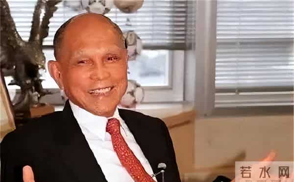 何鸿燊请霍英东喝茶，突然有江湖人怒摔茶杯，随后霍英东离开