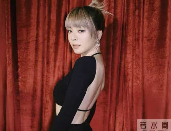 又走一个！知名歌手宣布离巢，和富家少爷分手后完成冻卵手术