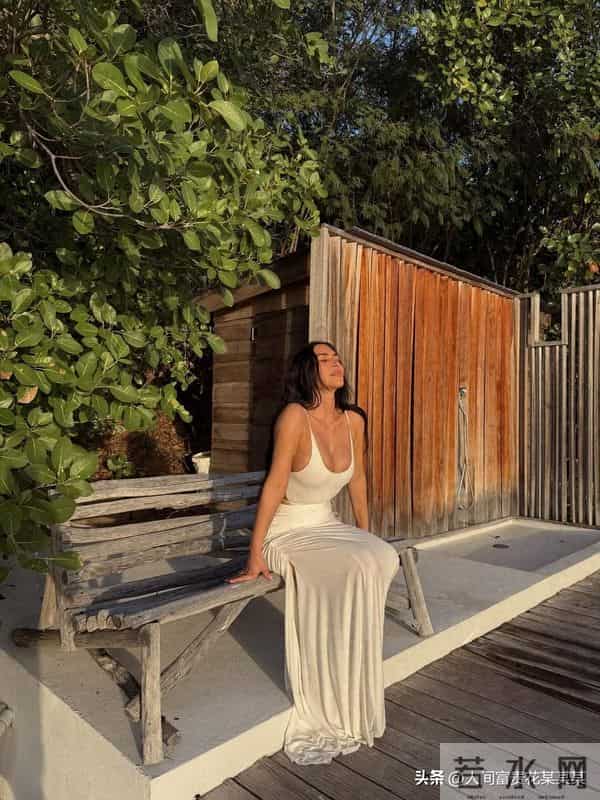 Kim Kardashian 金卡戴珊度假写真，第二波