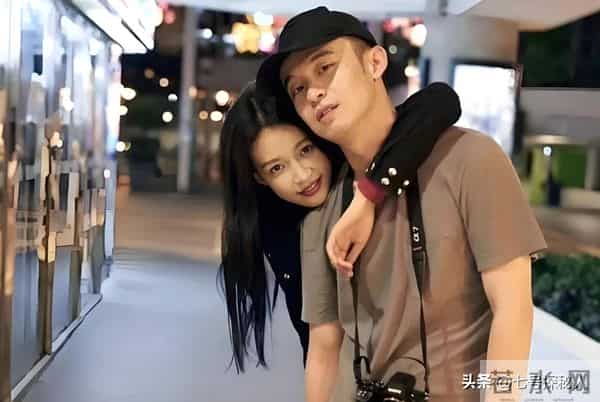 身价过亿坐拥北京一条街？陈道明得叫她姐，儿子是他骄傲也是心病