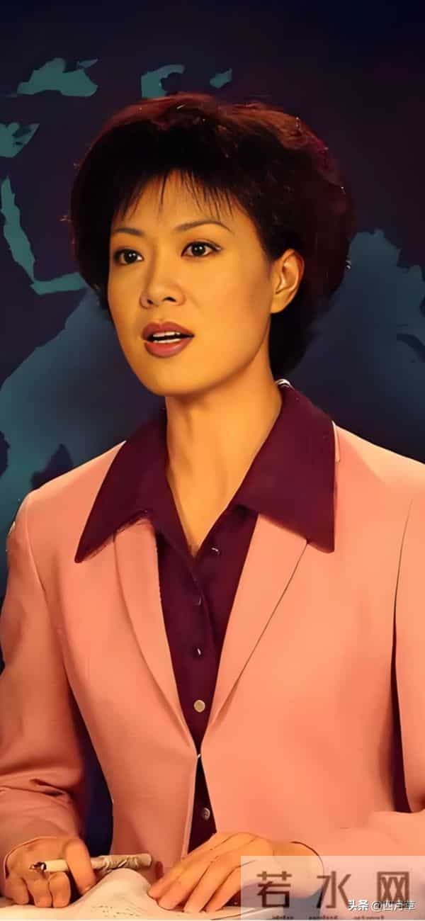 主持人，李文静