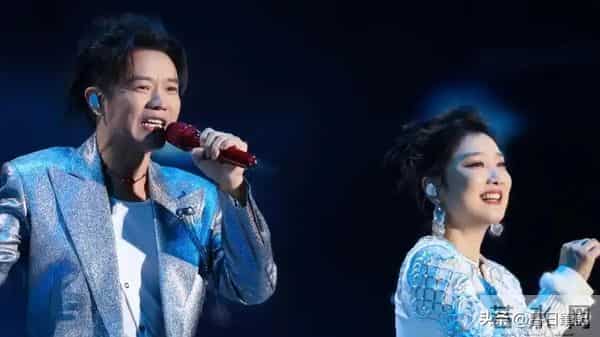 大难临头各自飞！沉寂五个月后玲花官宣好消息，曾毅彻底被抛弃？