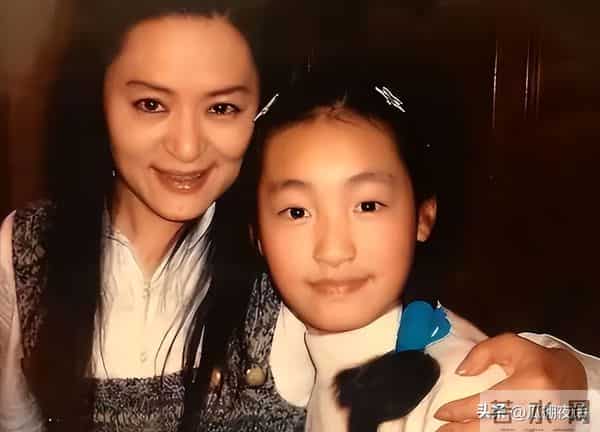 她曾红极一时，打败韦唯毛阿敏，最后却无奈当保姆，如今她怎样了