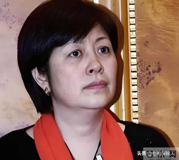 身价过亿坐拥北京一条街？陈道明得叫她姐，儿子是他骄傲也是心病