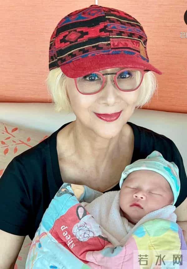 74岁前TVB女星的近况曝光，想不到她状态保持得这么好