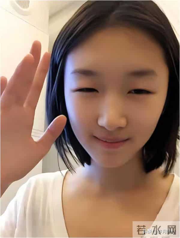 老天呐，周冬雨这素颜，我哑口无言，差点没认出来