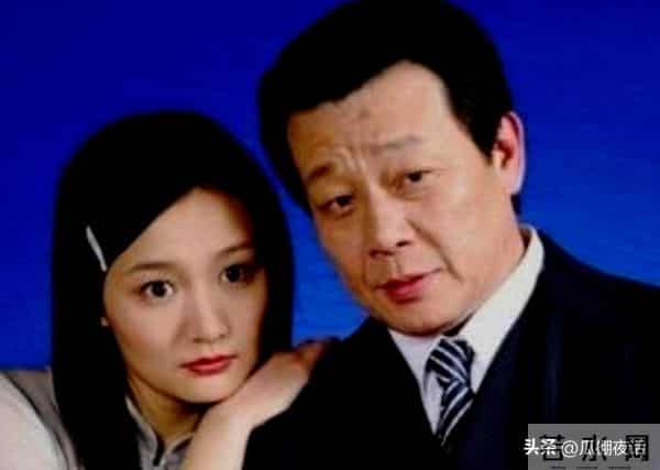一妻一妾楼上楼下住，鸡飞狗跳生活30年，68岁的寇世勋实在辛苦