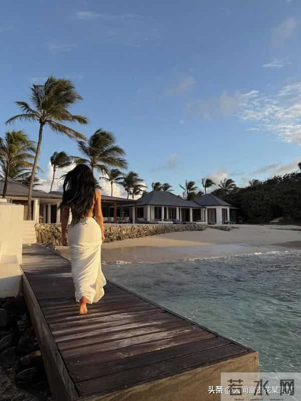 Kim Kardashian 金卡戴珊度假写真，第二波