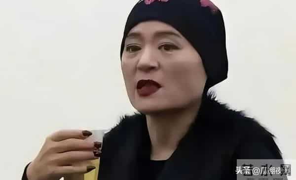 她曾红极一时，打败韦唯毛阿敏，最后却无奈当保姆，如今她怎样了