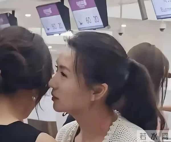 曾经的“万人迷”陈好，如今也老了，再也不是“内娱第一美女”了