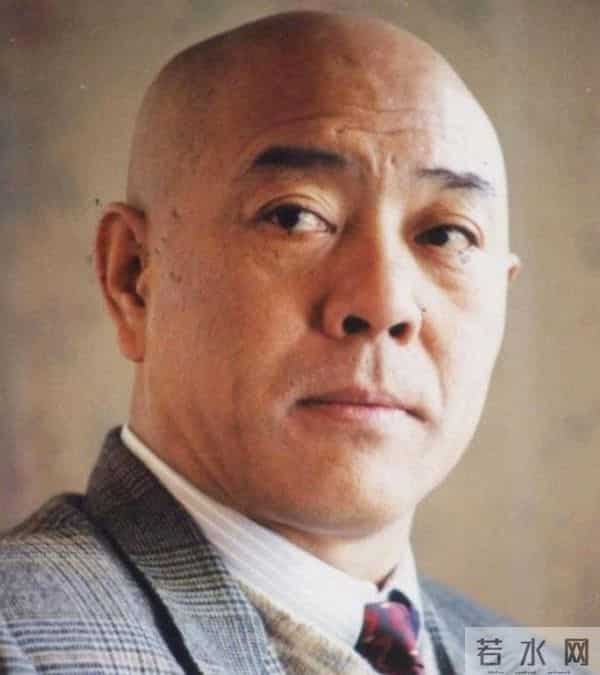 刘大刚去世不到12小时，可憎的一幕便发生，生前2个举动让人震撼