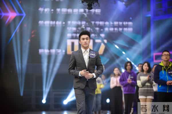 何猷君私生子传闻才完，奚梦瑶再给赌王家族长脸，梁安琪没看走眼