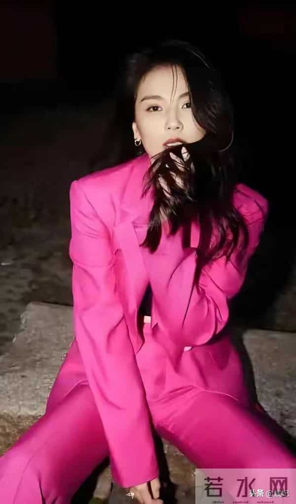 刘涛阿姨私房写真，这魅惑力让人眼前一亮