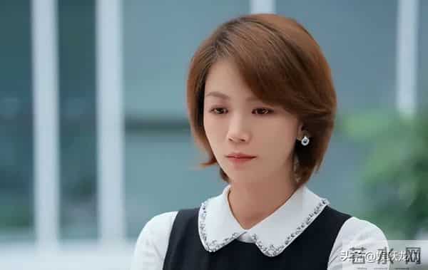 陈思诚爱她，王凯陪伴着她，41岁的她活成了人人羡慕的大女主！