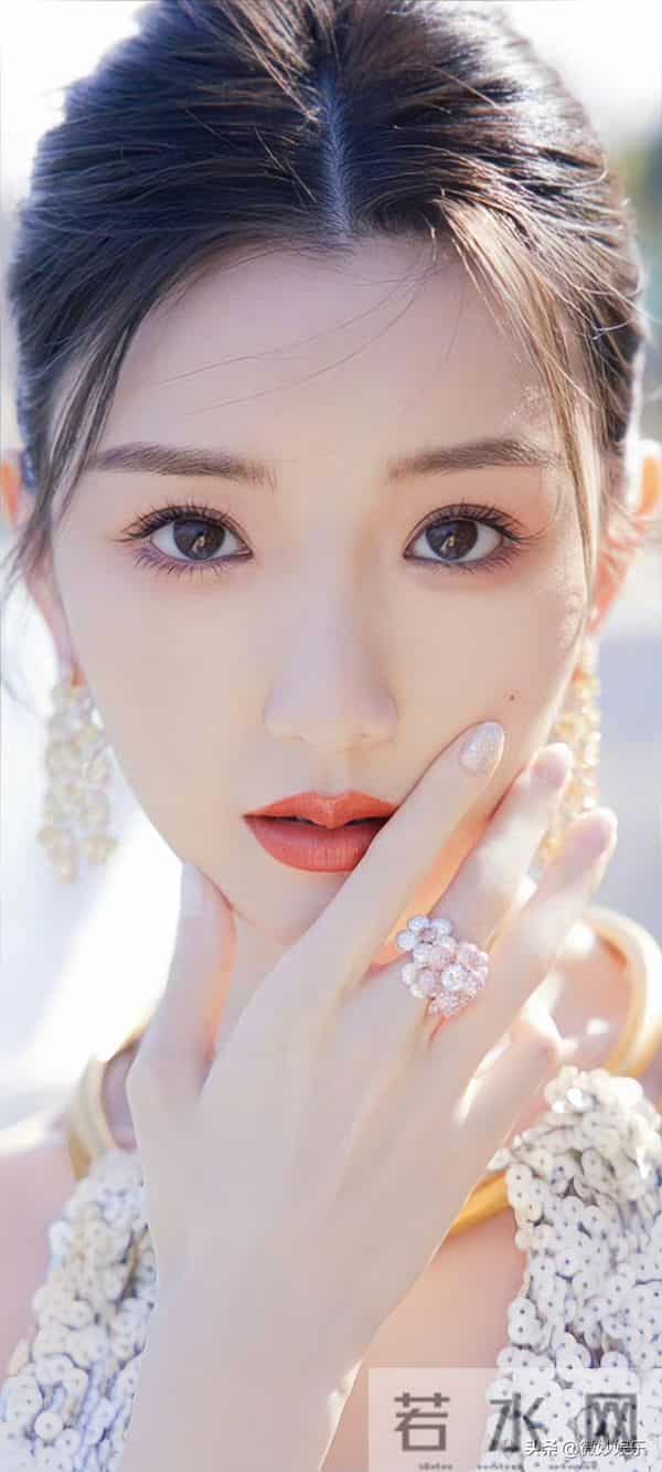 毛晓彤高清性感写真来啦！