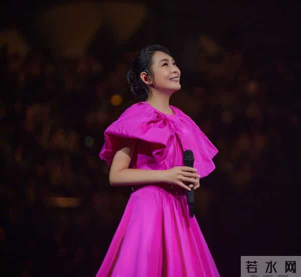 刘若英：真正的文艺女神！56岁依然清澈，气质更胜从前！