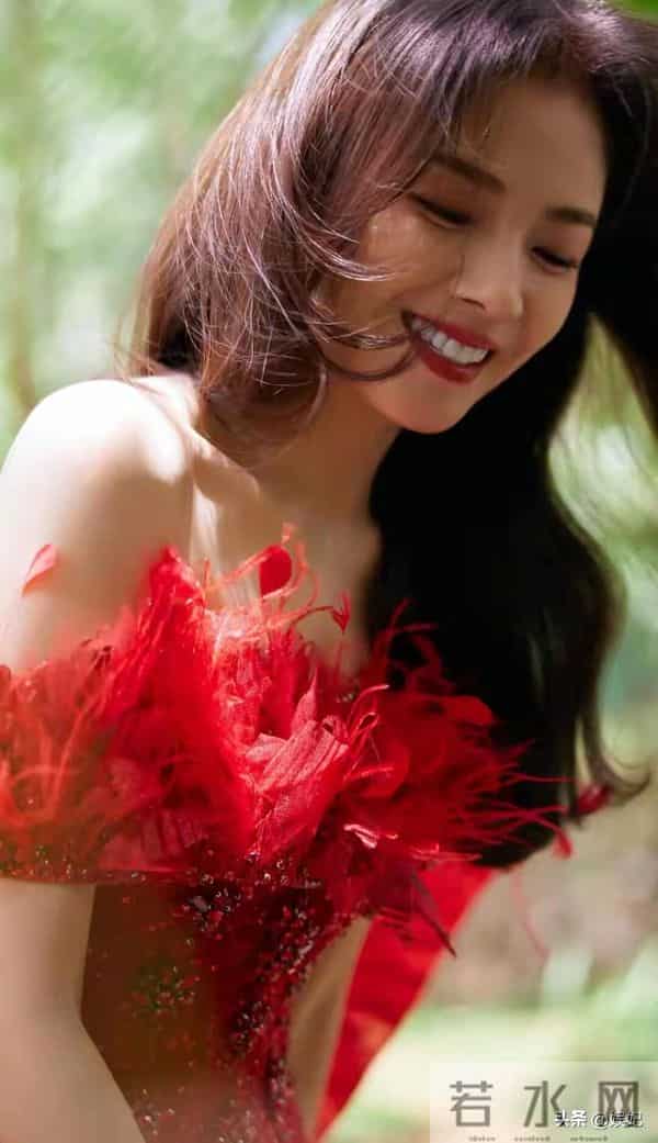 刘涛阿姨私房写真，这魅惑力让人眼前一亮