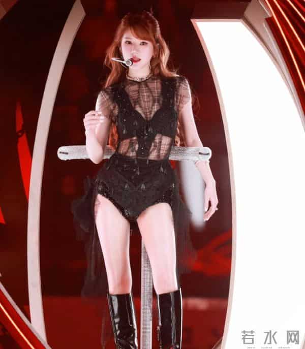 赵露思生日橙发太惊艳！气场超强像爱豆，周洁琼精致李兰迪明媚！