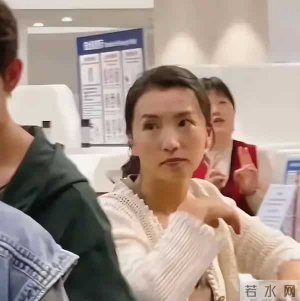 曾经的“万人迷”陈好，如今也老了，再也不是“内娱第一美女”了