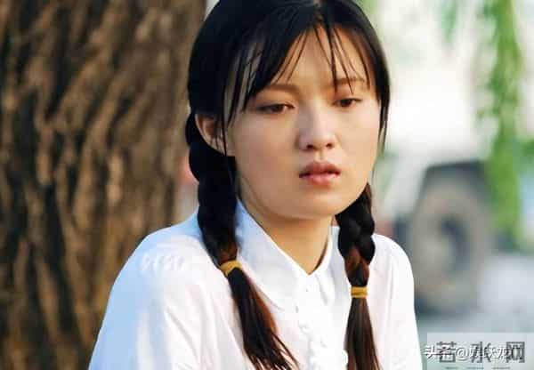 赵宝刚把她“当宝”，孙红雷对她“关爱有加”，48岁她真让人羡慕