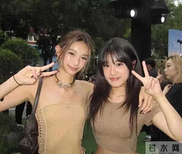 贾静雯的女儿梧桐妹完美继承了她的美貌，甚至比她还耀眼迷人。